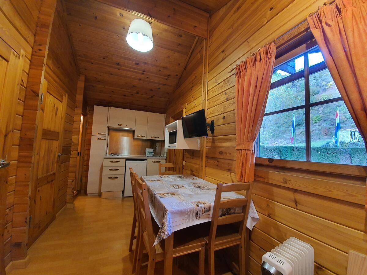 Bungalows Conca De Ter Vilallonga de Ter Kültér fotó